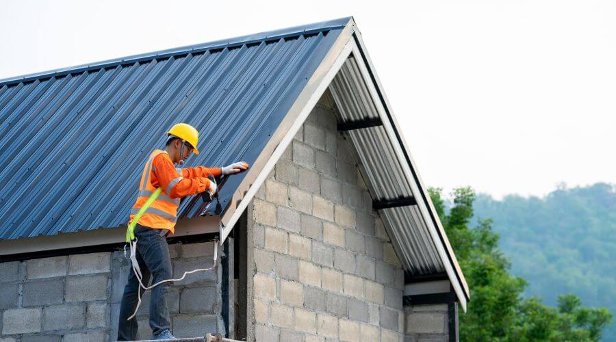 Expert Emergency Roof Repairs services in Calumet City, IL